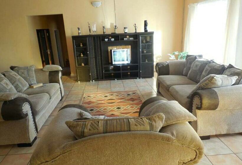 هتل Ozark Springs Lodge