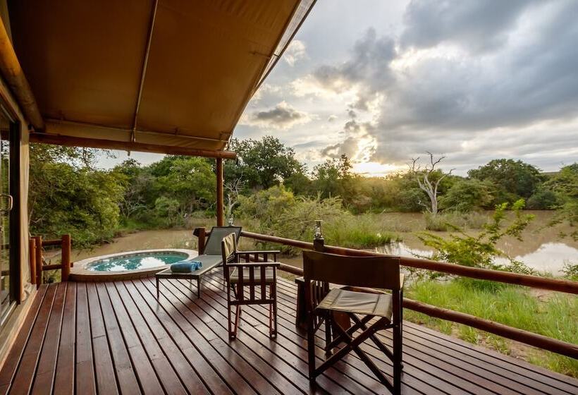 هتل Phelwana Game Lodge