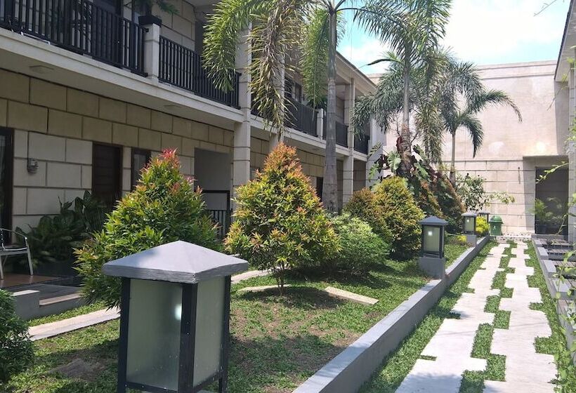 בית מלון כפרי Rumah Amanda Residence