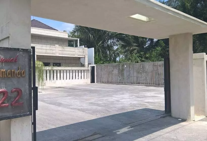 ホテル Rumah Amanda Residence