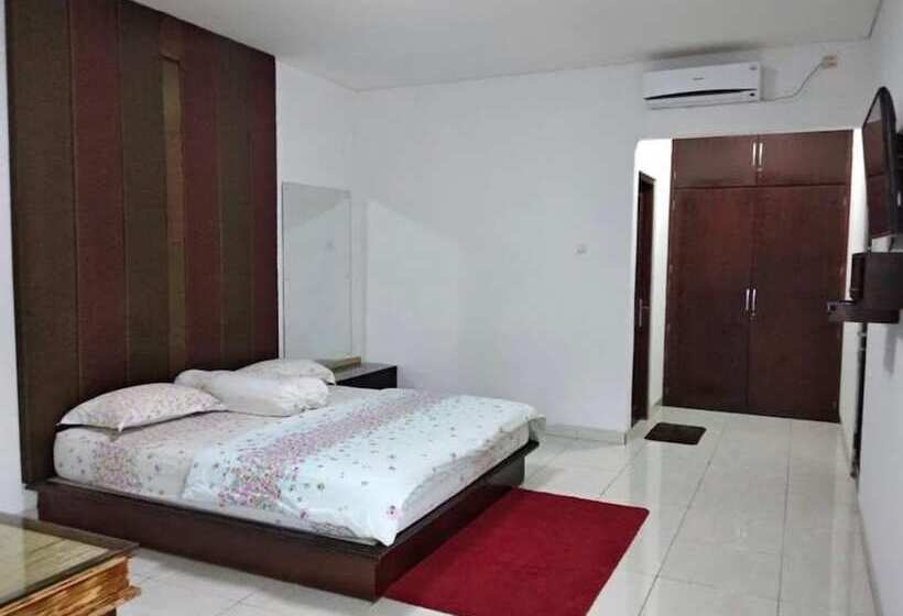 בית מלון כפרי Rumah Amanda Residence