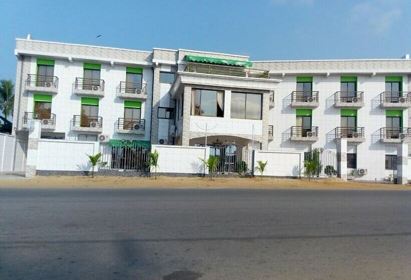 בית מלון כפרי Samaki Plage