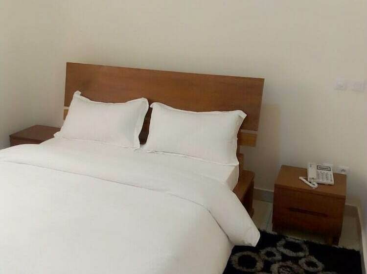 בית מלון כפרי Samaki Plage