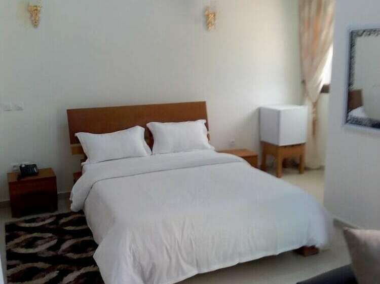 בית מלון כפרי Samaki Plage