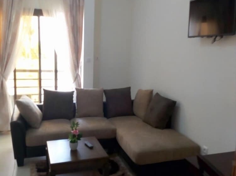 בית מלון כפרי Samaki Plage