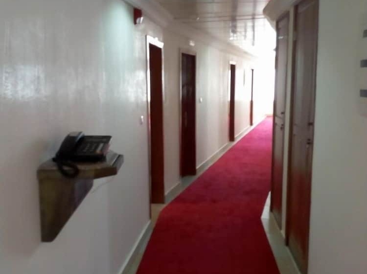 בית מלון כפרי Samaki Plage