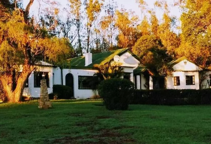 Hotelli Stagger Inn Game Farm
