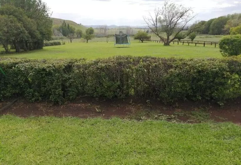 Hotelli Stagger Inn Game Farm