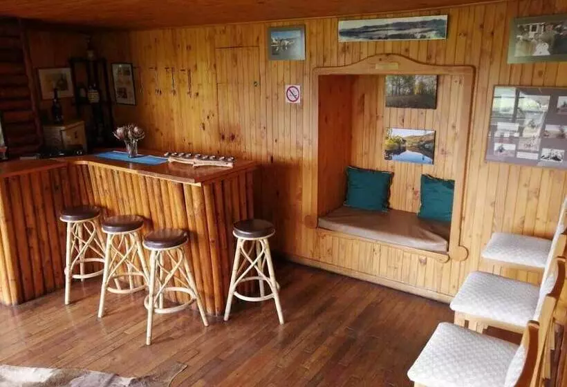 Hotelli Stagger Inn Game Farm