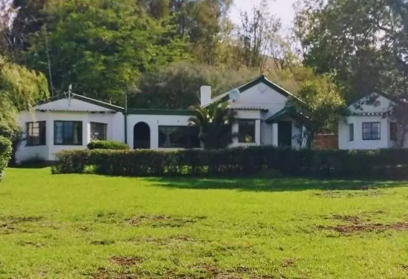 Hotelli Stagger Inn Game Farm