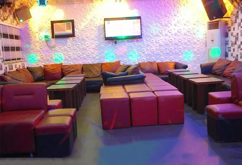 هتل Tuscany Suites
