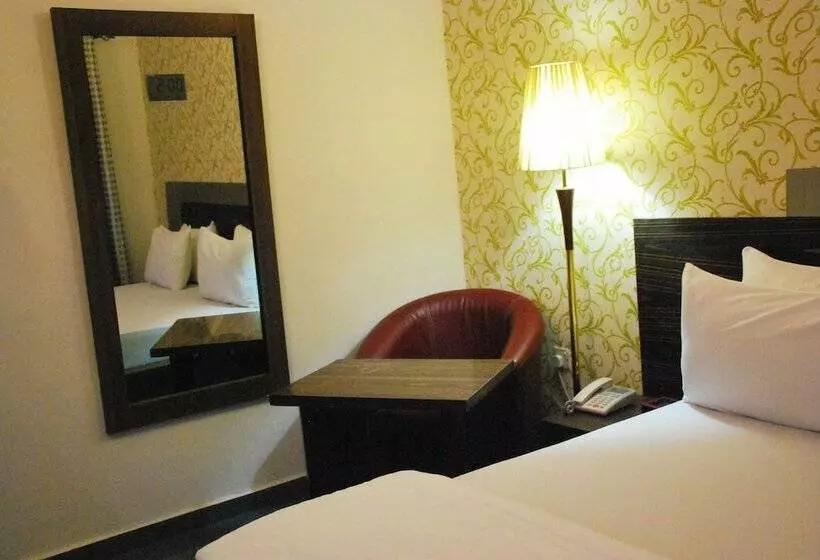هتل Tuscany Suites