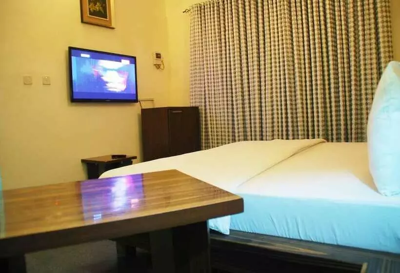 هتل Tuscany Suites
