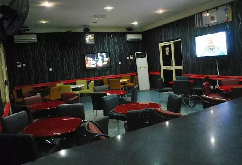 هتل Tuscany Suites