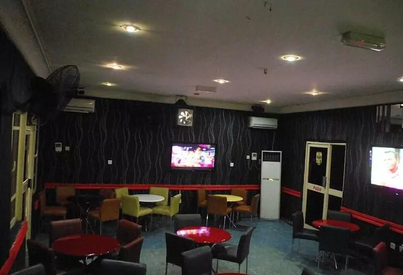 هتل Tuscany Suites