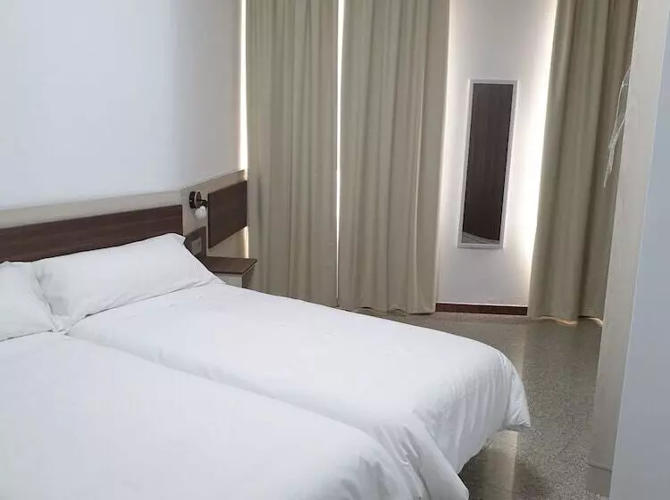 Mesón Hostal La Cabaña