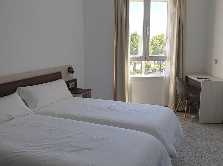 Mesón Hostal La Cabaña