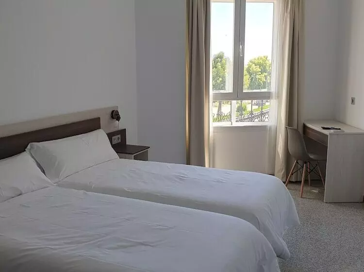 Mesón Hostal La Cabaña