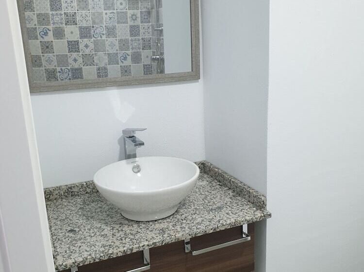 Mesón Hostal La Cabaña