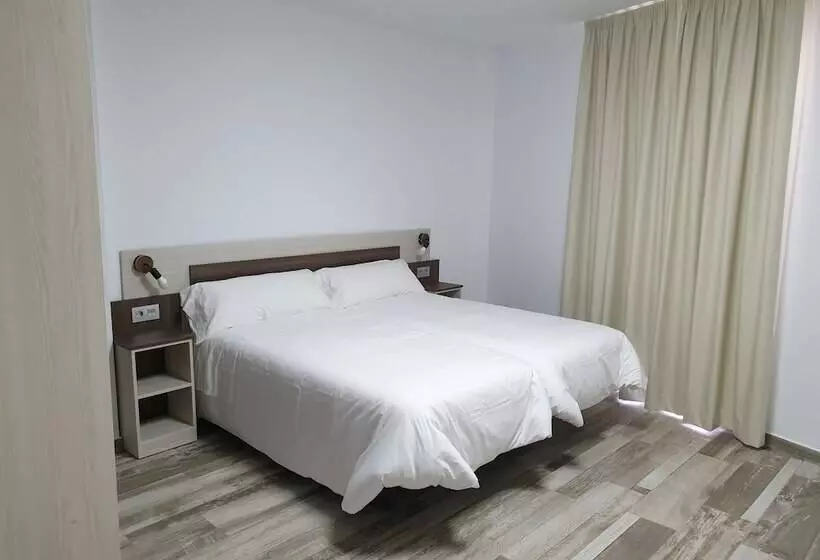 Mesón Hostal La Cabaña