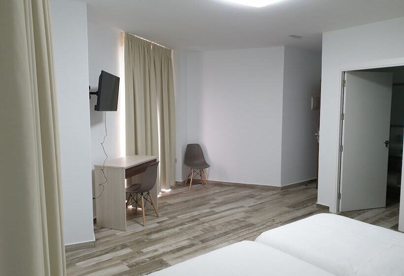 Mesón Hostal La Cabaña