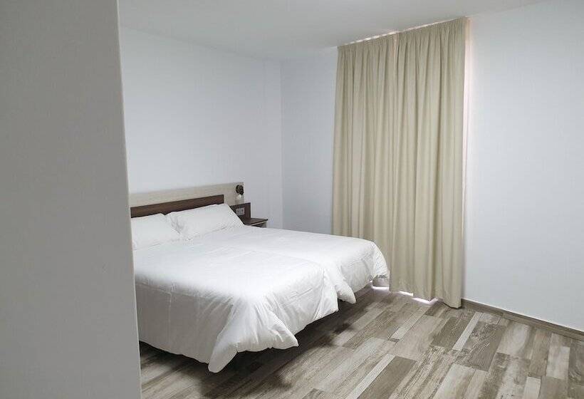 Mesón Hostal La Cabaña