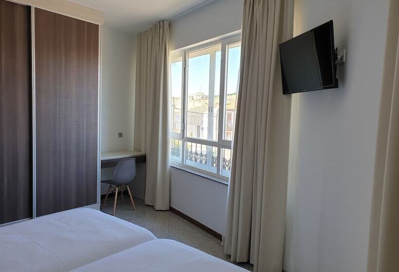 Mesón Hostal La Cabaña