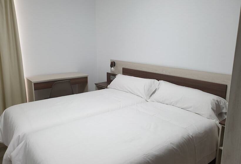 Mesón Hostal La Cabaña