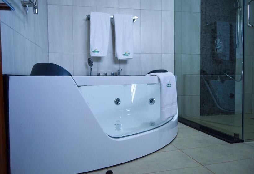 پانسیون Aberdare Prestige & Royal Cottages