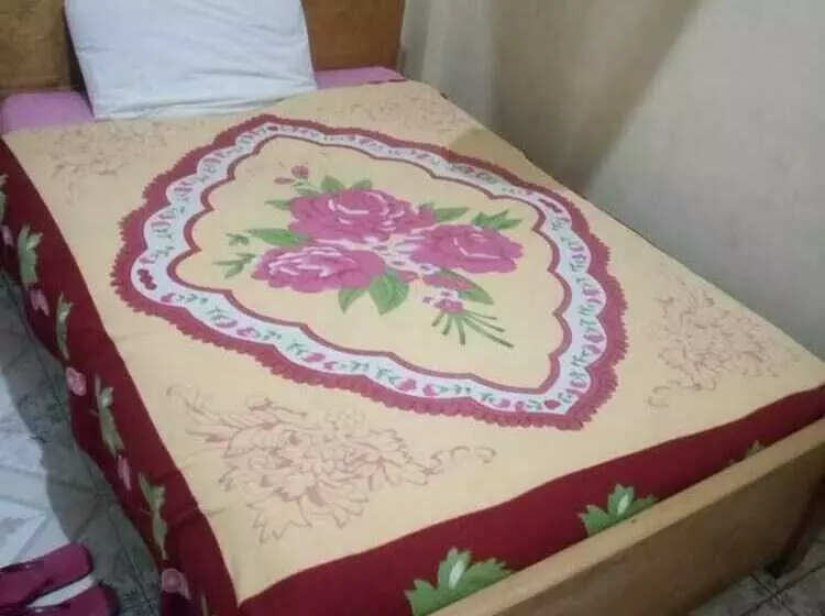 پانسیون Lesia Guest House