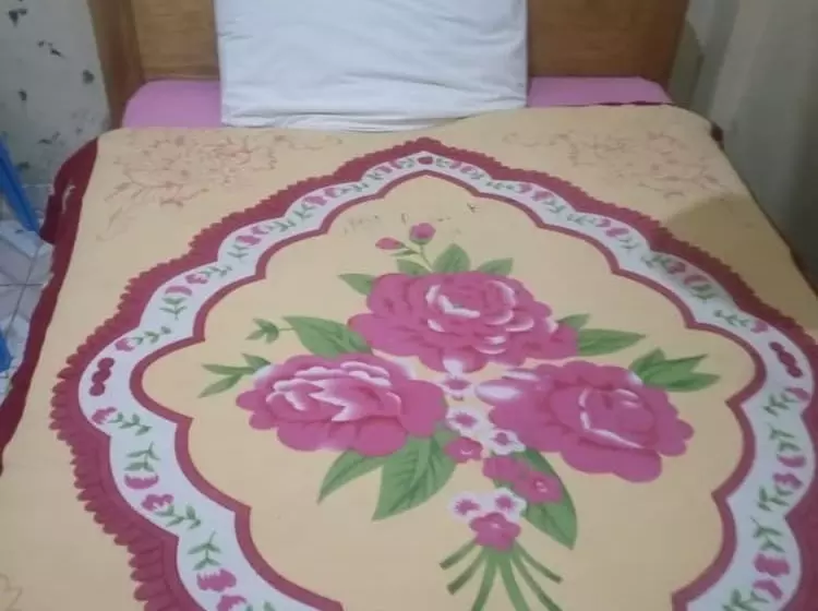 پانسیون Lesia Guest House