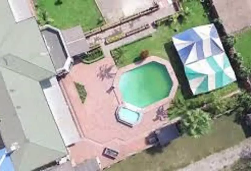 پانسیون Providence Teez Lodge