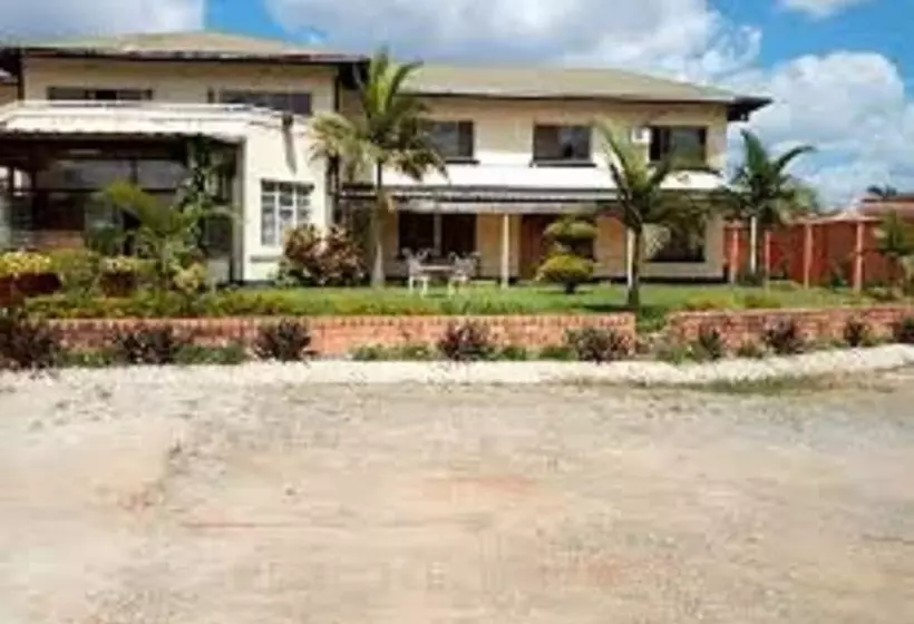 پانسیون Providence Teez Lodge