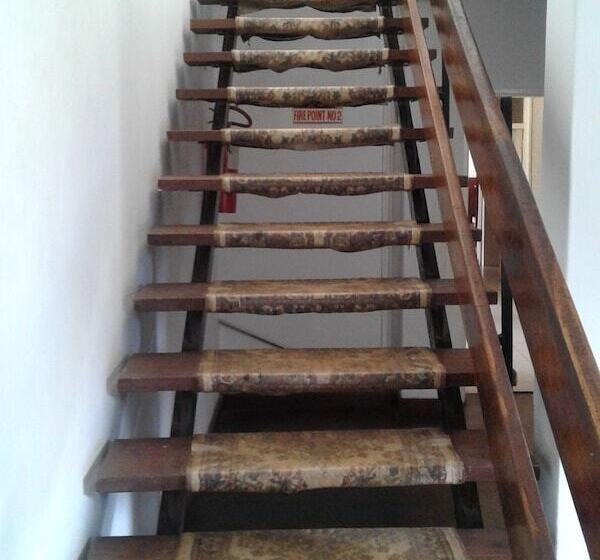 پانسیون Providence Teez Lodge