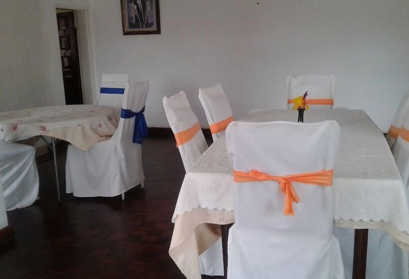 پانسیون Providence Teez Lodge