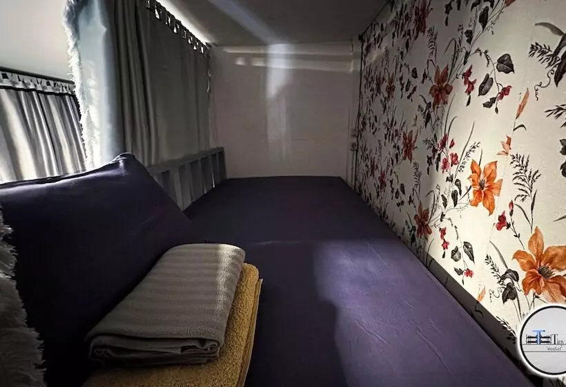 Tiny Room Hostel
