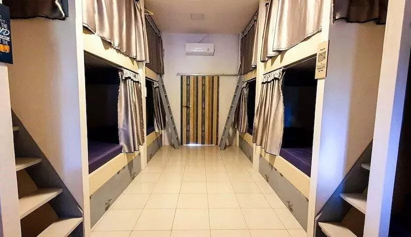 Tiny Room Hostel