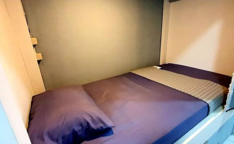 Tiny Room Hostel
