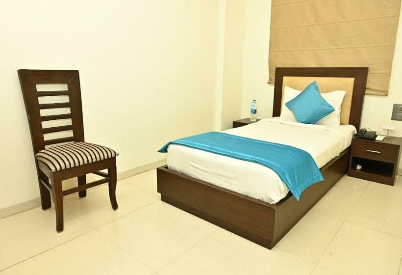 Hotel Blue Arrow Karwar