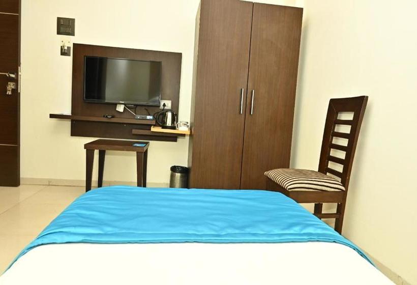 Hotel Blue Arrow Karwar