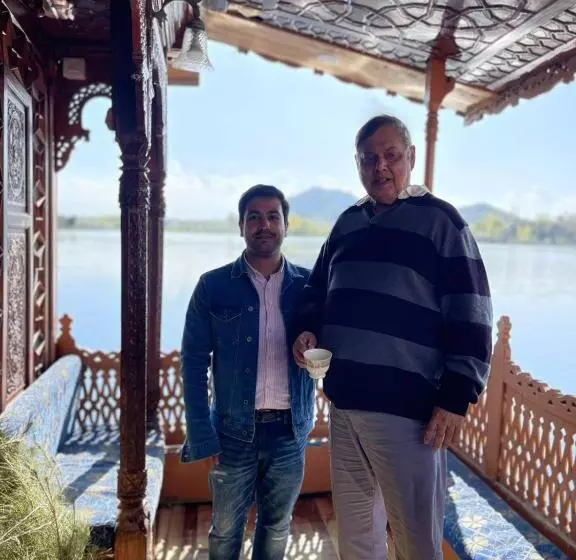 ホテル Dilshad Houseboats