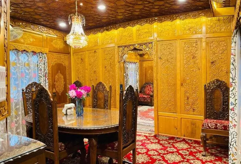 ホテル Dilshad Houseboats