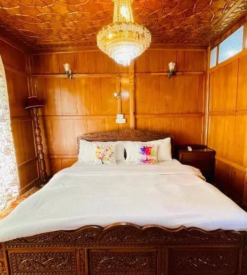 ホテル Dilshad Houseboats