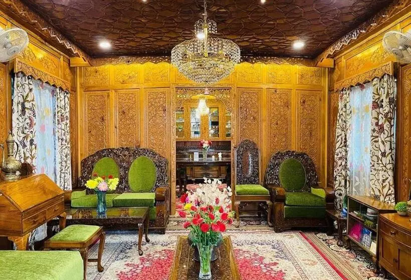 ホテル Dilshad Houseboats