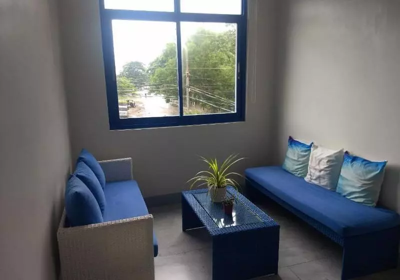 Hotelli Oyo 816 Oktowaves