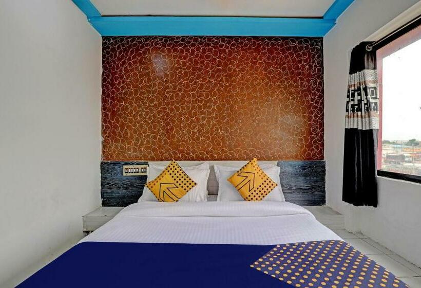 Hotel Spot On 82094  Mayur Palace