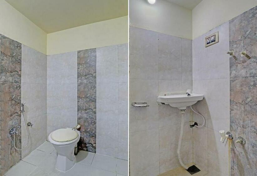 Hotel Spot On 82094  Mayur Palace