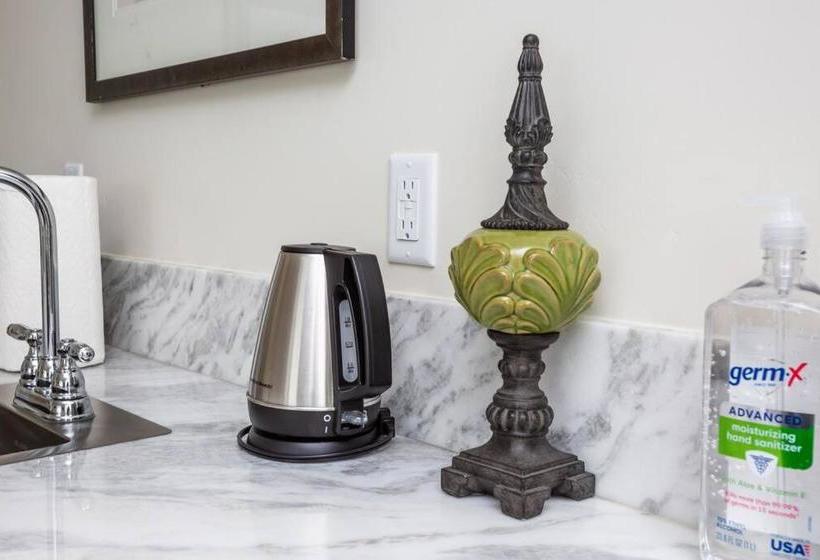 ユースホステル Premier Location With Great Scenic Downtown View