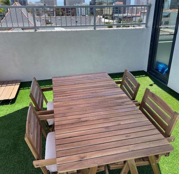 ユースホステル Premier Location With Great Scenic Downtown View