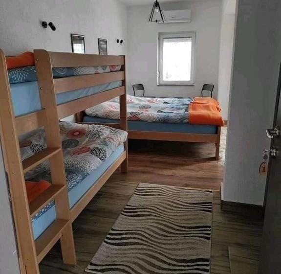 تختخواب و صبحانه Casa Mular